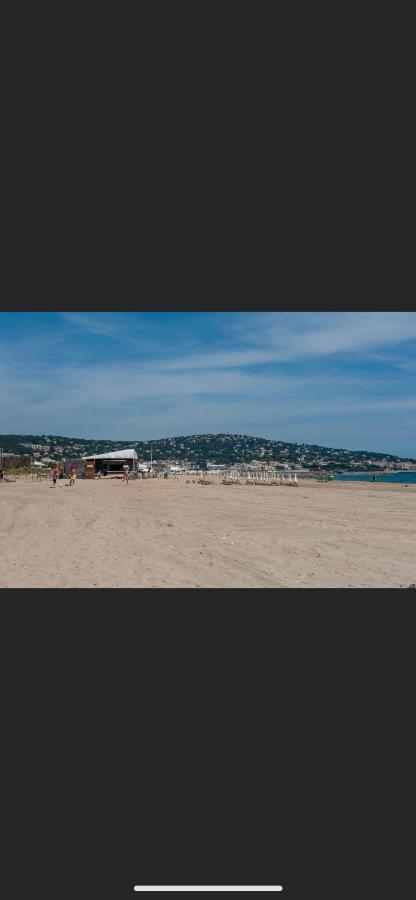 App T2 Climatise , Plage 200 M แซ็ต ภายนอก รูปภาพ